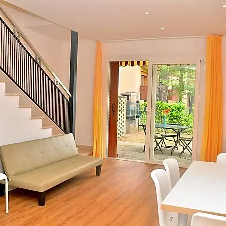 Hotel Elegant Villa, Near The By Beahost 3*
